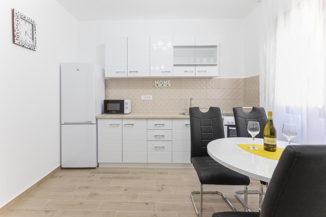 Muo Sea Front Apartments Kotor Kültér fotó