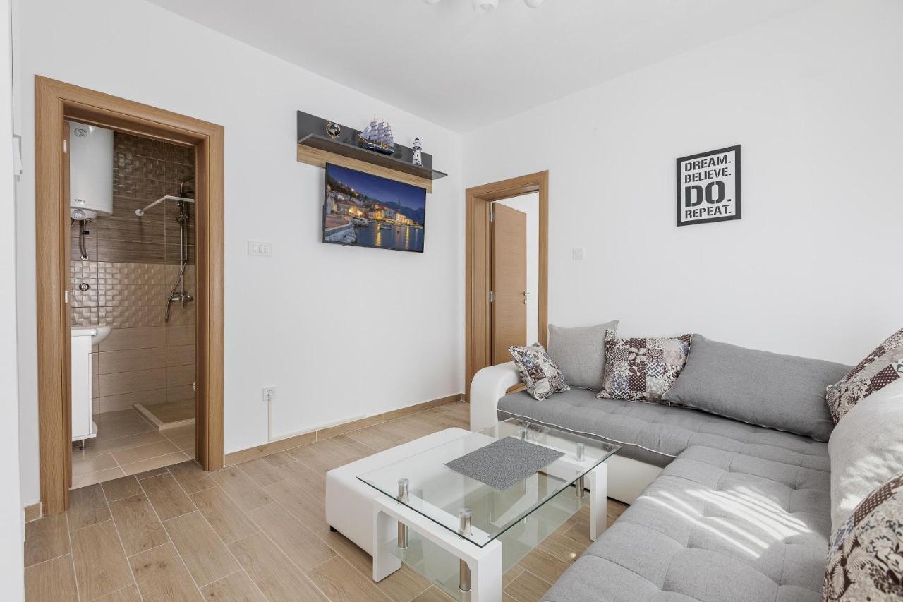 Muo Sea Front Apartments Kotor Kültér fotó