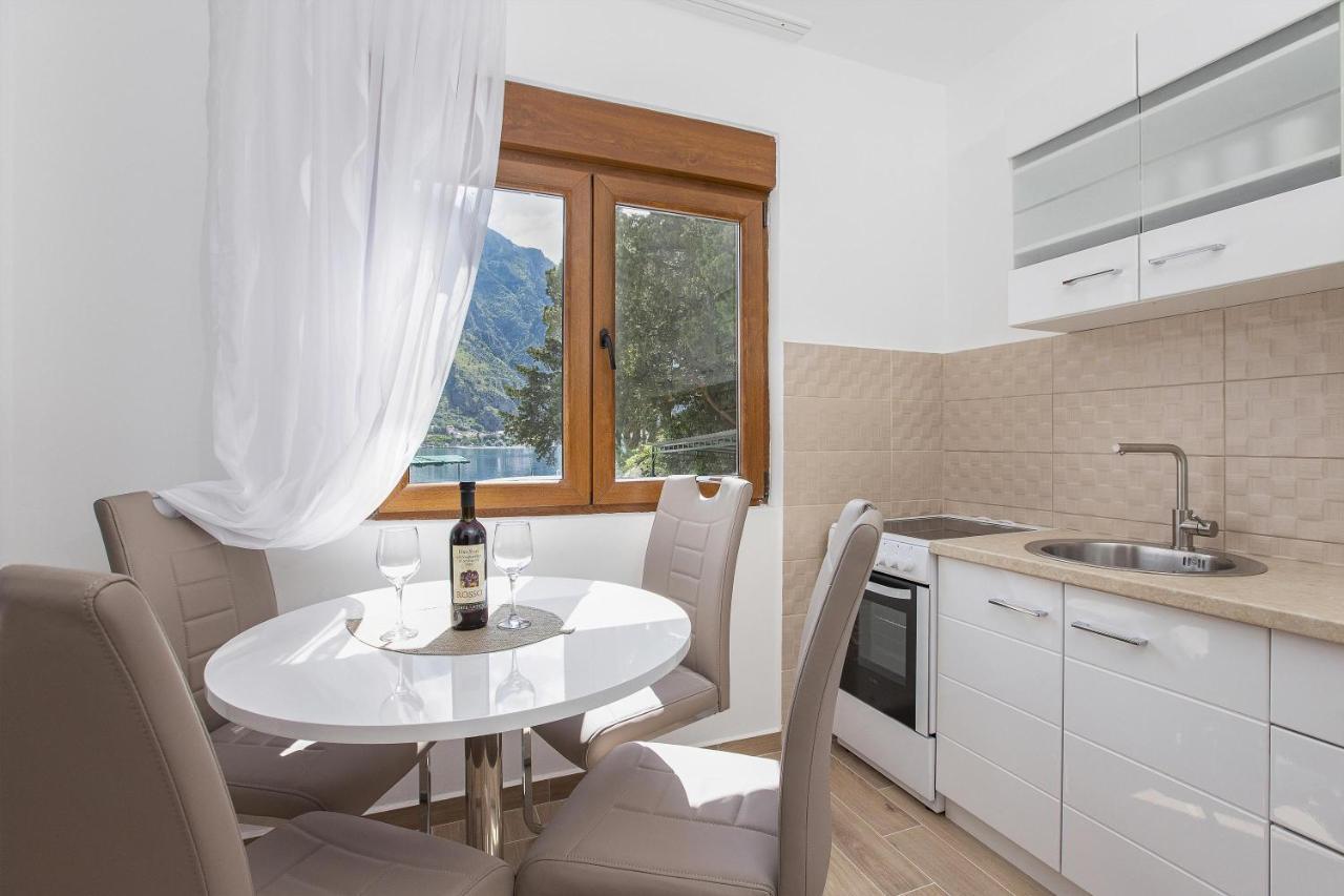 Muo Sea Front Apartments Kotor Kültér fotó