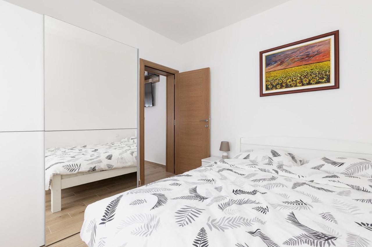 Muo Sea Front Apartments Kotor Kültér fotó
