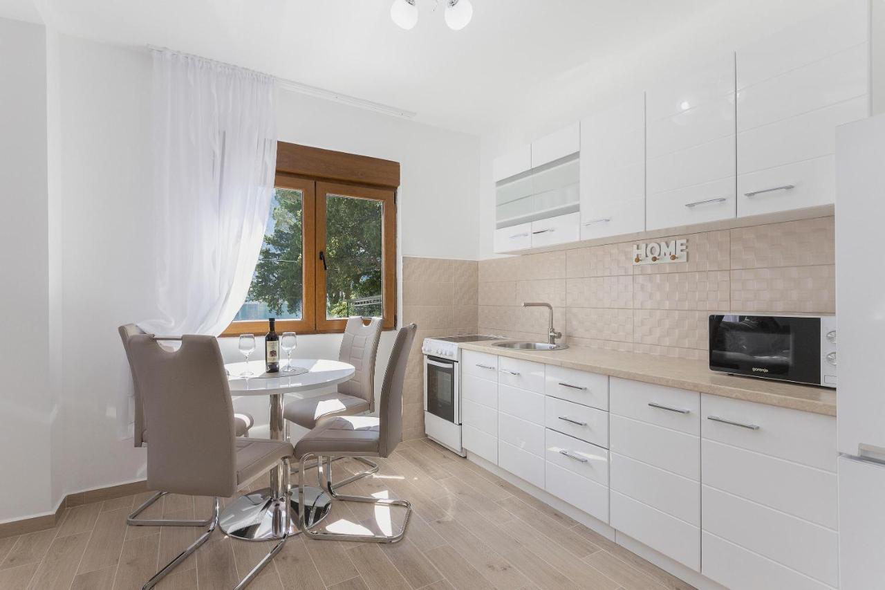 Muo Sea Front Apartments Kotor Kültér fotó